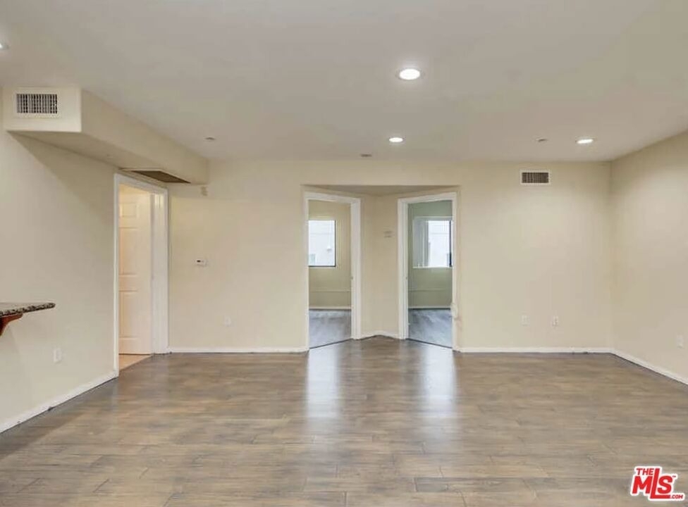 6815 Baird Avenue - Photo 2