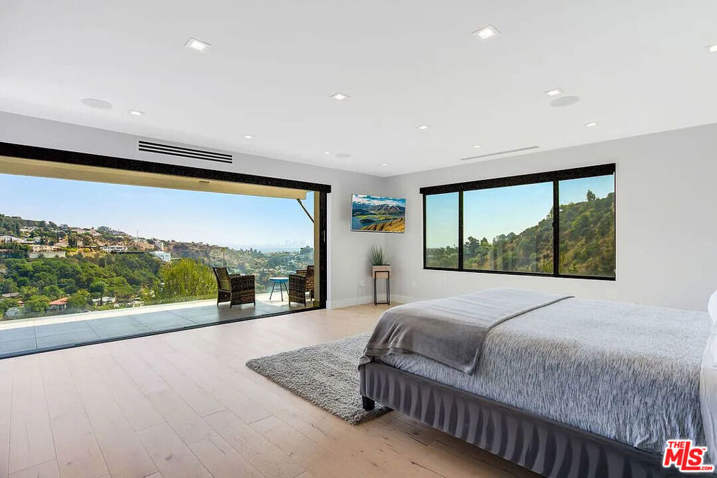 8401 Wyndham Road - Photo 32