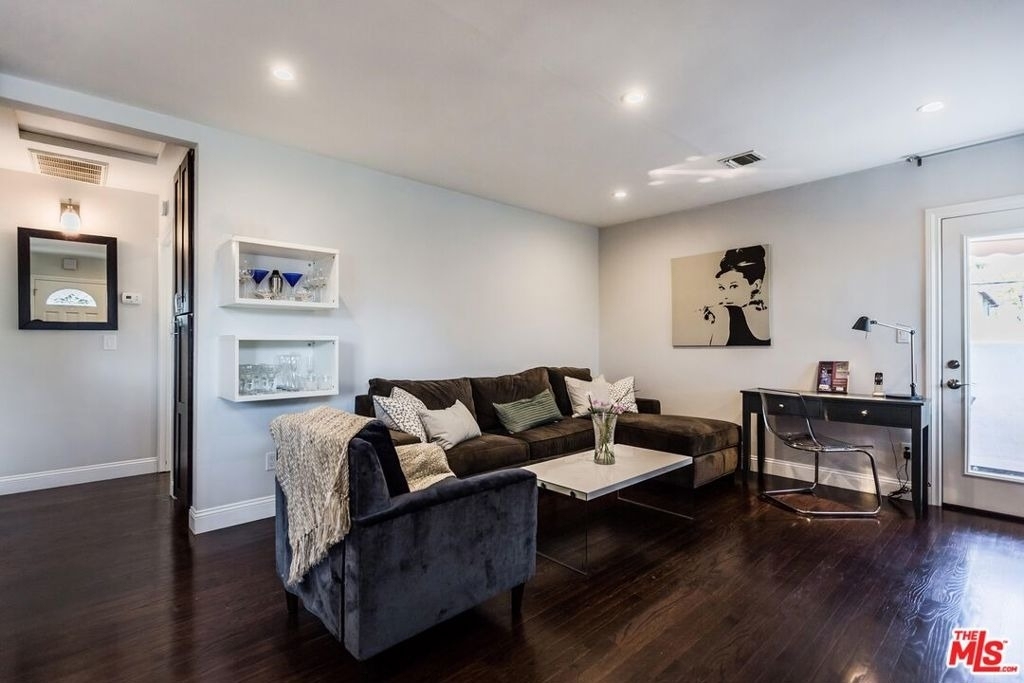 4409 Irvine Avenue - Photo 10
