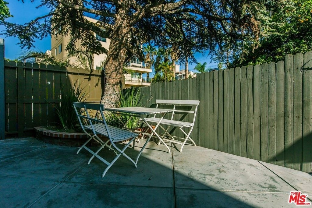 4409 Irvine Avenue - Photo 21