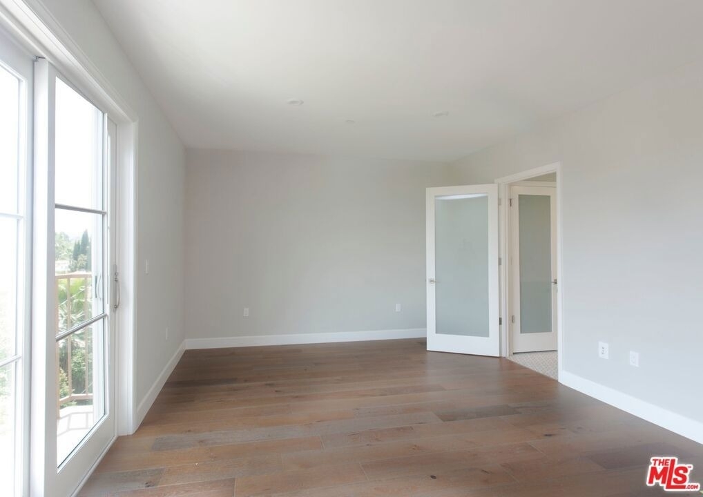 1500 S Beverly Drive - Photo 4