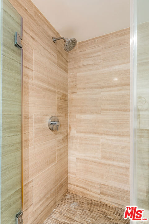 8787 Shoreham Drive - Photo 16
