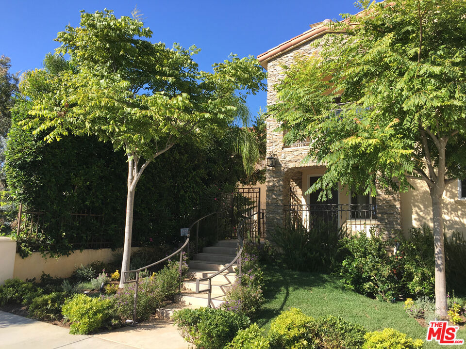 1171 Franklin Street - Photo 5