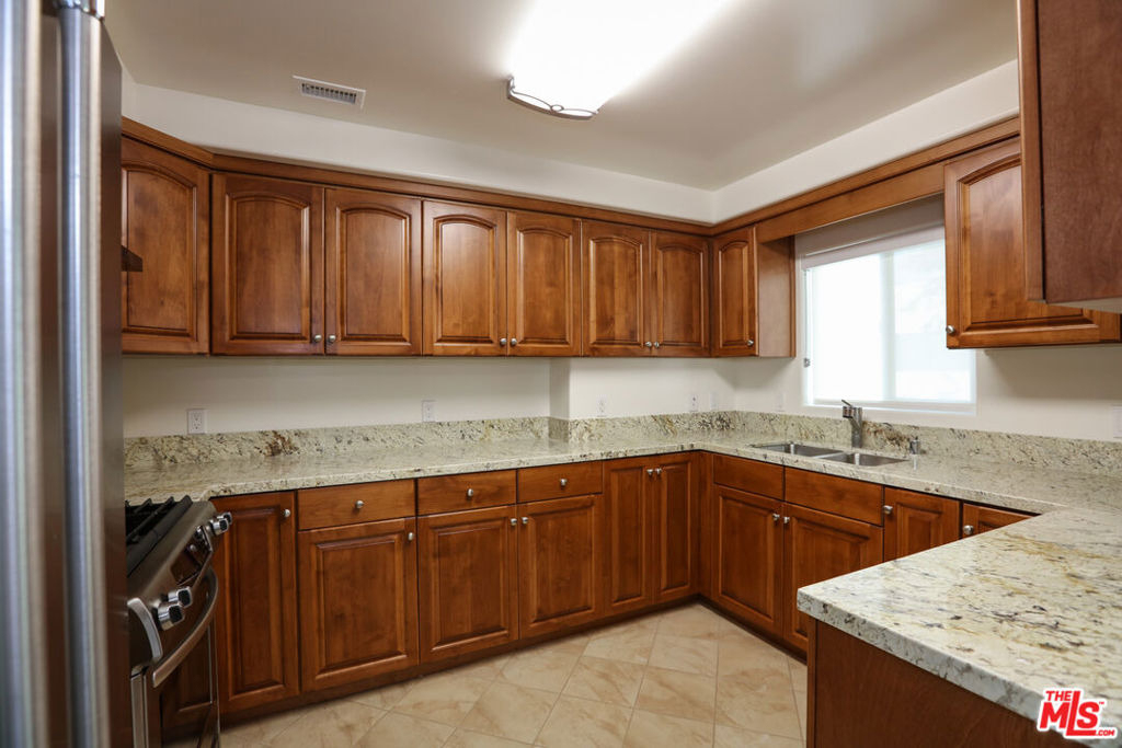 1171 Franklin Street - Photo 35