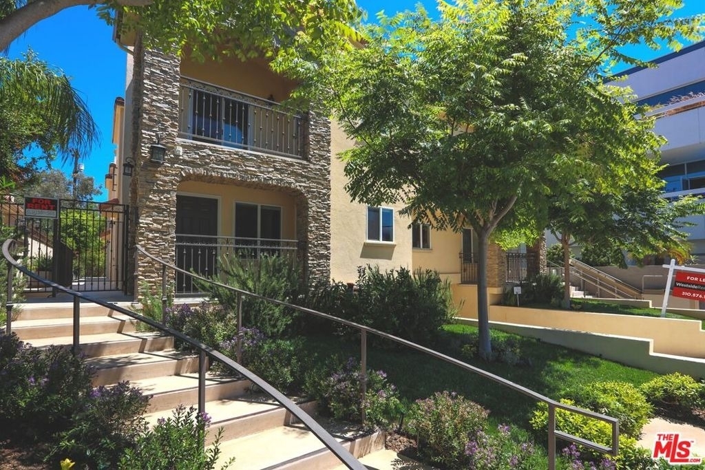 1171 Franklin Street - Photo 2
