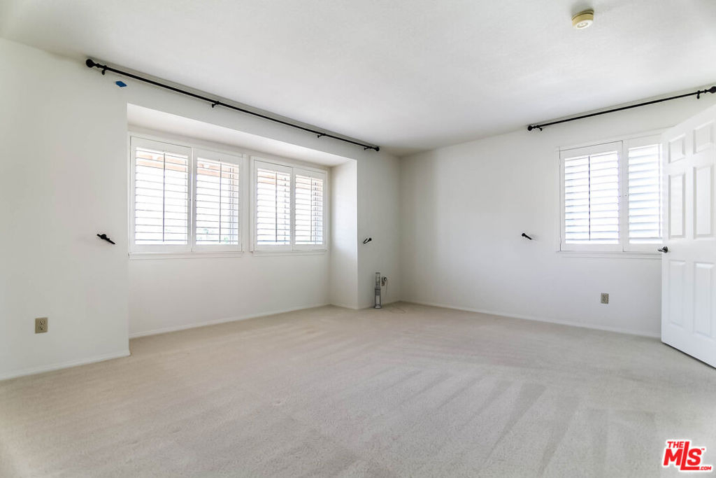19550 Turtle Springs Way - Photo 16