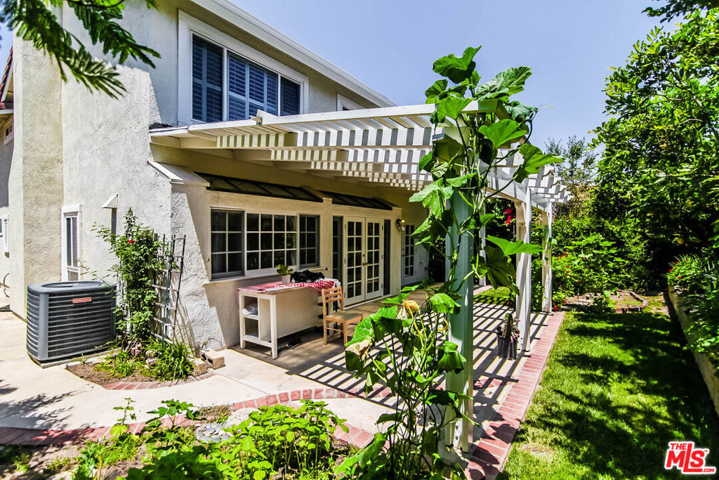 19550 Turtle Springs Way - Photo 3