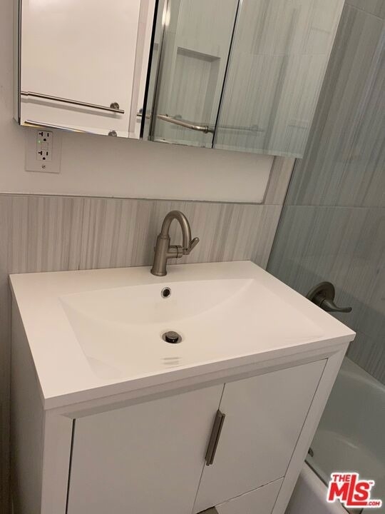 9609 W Olympic Boulevard - Photo 9