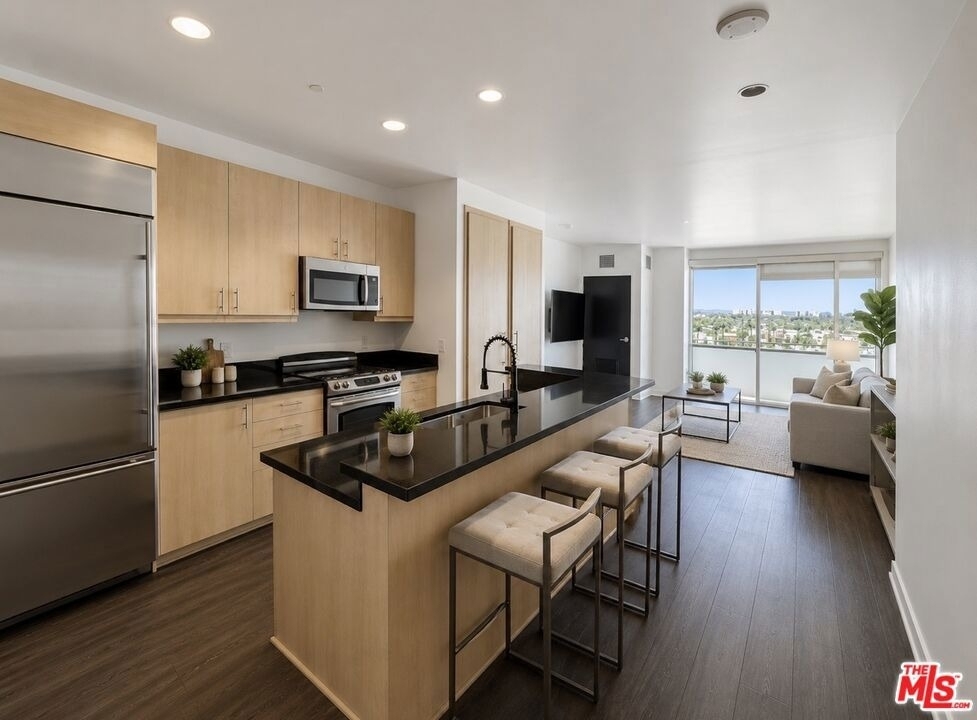 8601 Wilshire Blvd - Photo 0