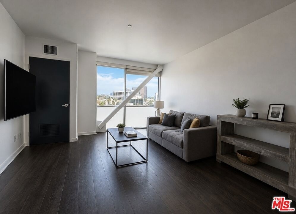 8601 Wilshire Blvd - Photo 1
