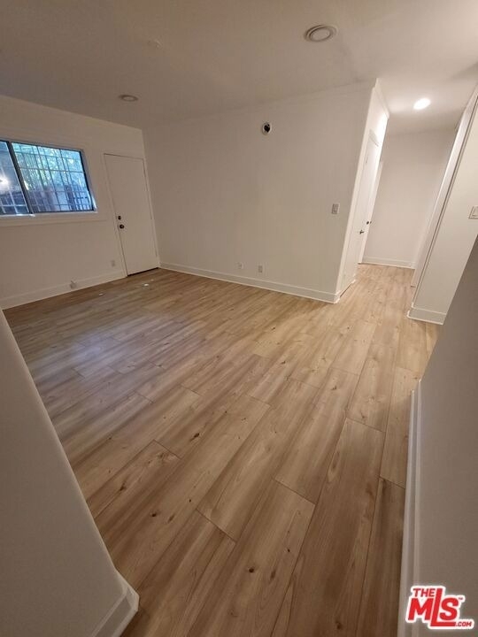 311 S Norton Avenue - Photo 11