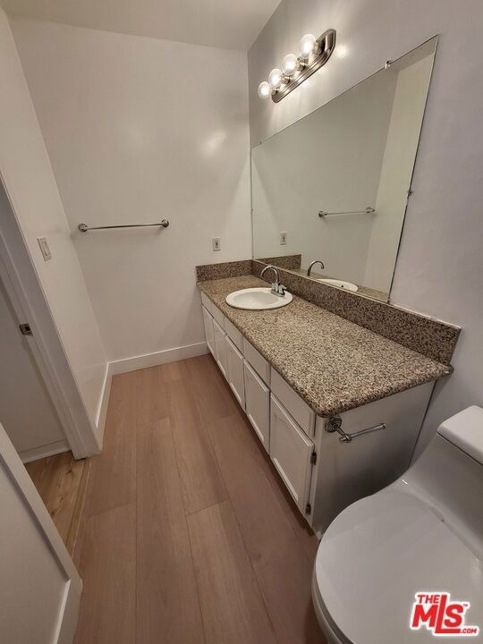 311 S Norton Avenue - Photo 12