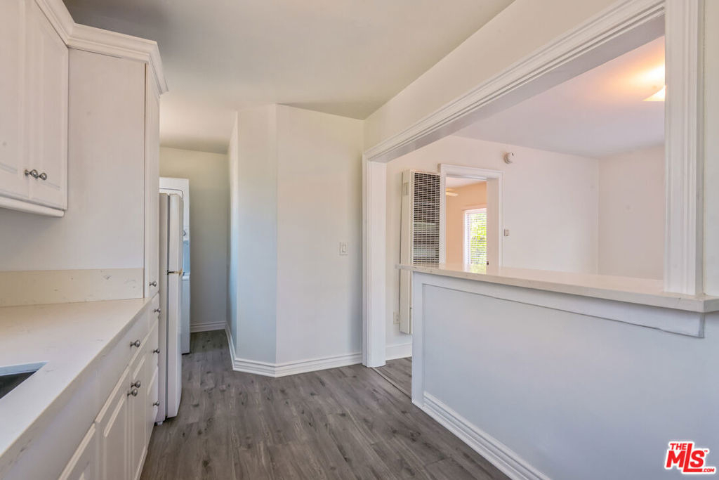254 5th Avenue - Photo 4