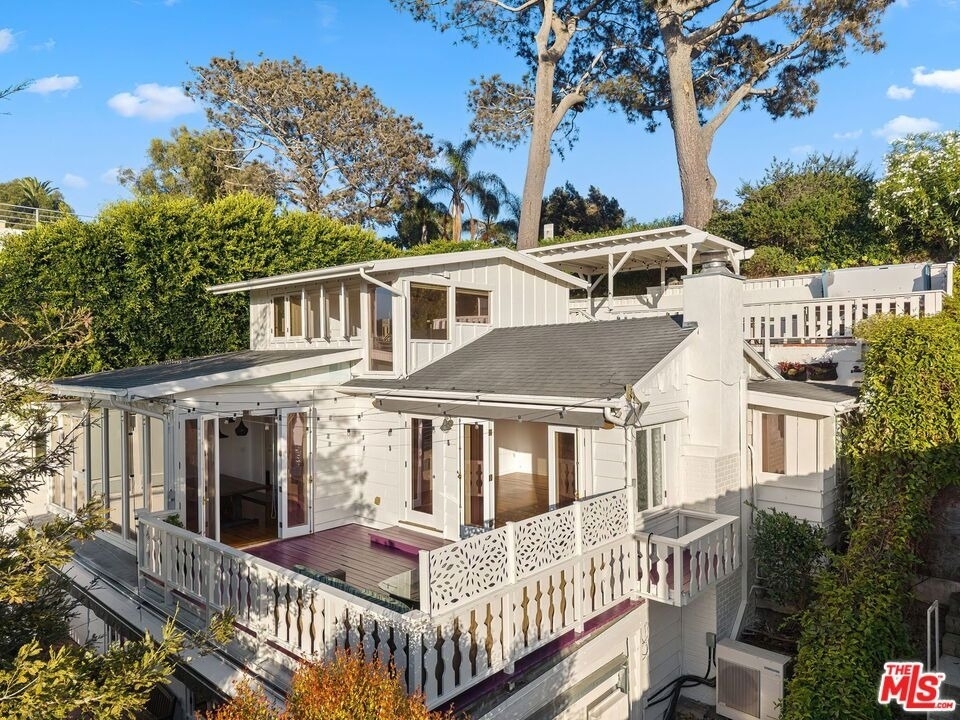 339 Adelaide Drive - Photo 23