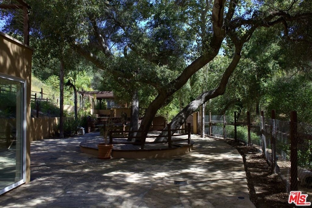 1578 Topanga Skyline Drive - Photo 18