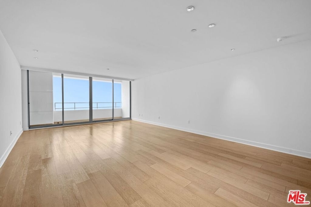 1221 W Ocean Avenue - Photo 5