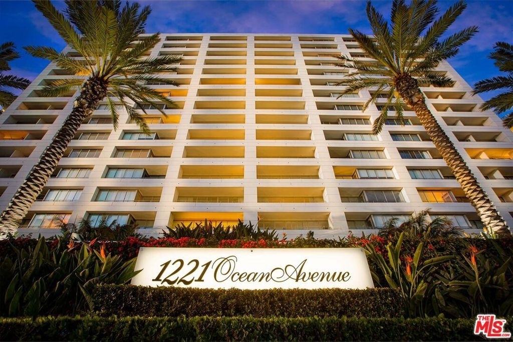 1221 W Ocean Avenue - Photo 19