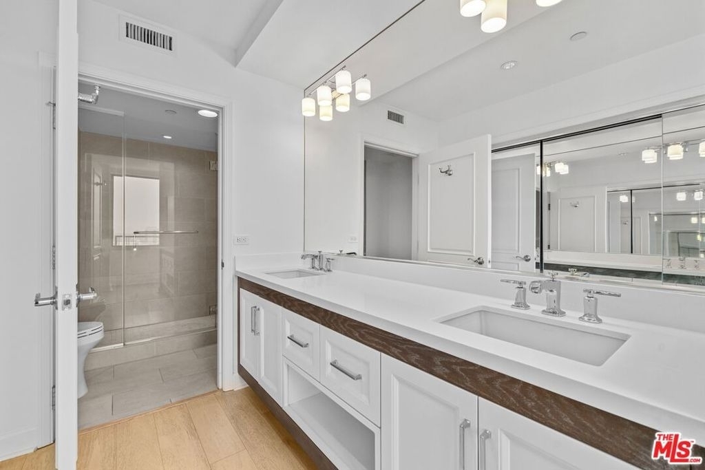 1221 W Ocean Avenue - Photo 10