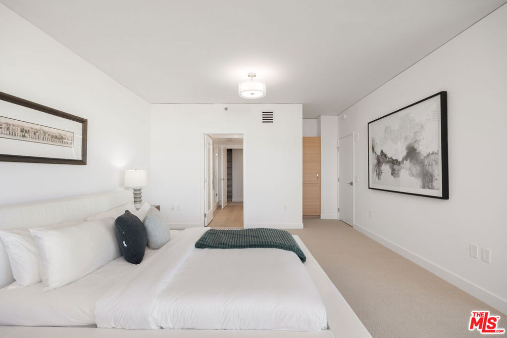 13650 Marina Pointe Drive - Photo 5