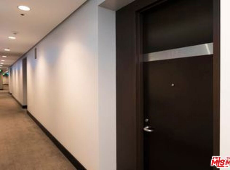 1100 S Hope Street - Photo 6