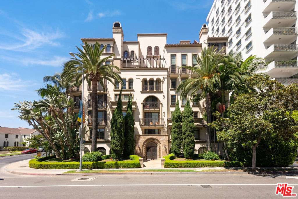 10795 Wilshire Boulevard - Photo 0