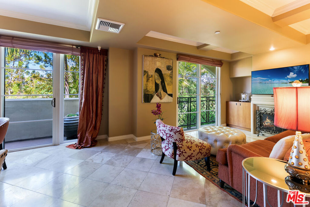 10795 Wilshire Boulevard - Photo 11