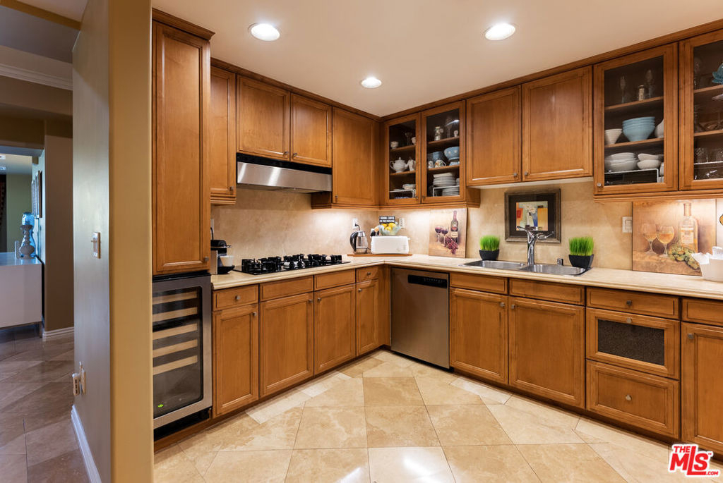10795 Wilshire Boulevard - Photo 16