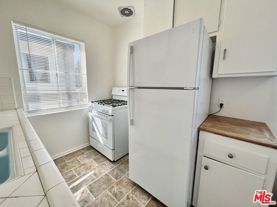 10303 Palms Boulevard - Photo 5