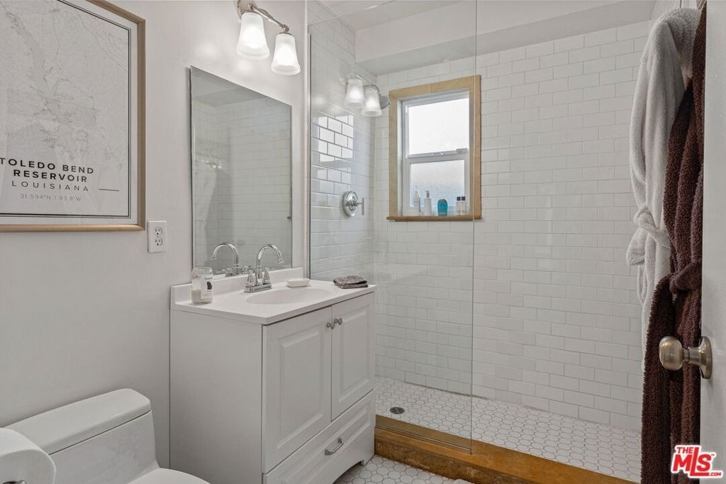1605 Cabrillo Avenue - Photo 25