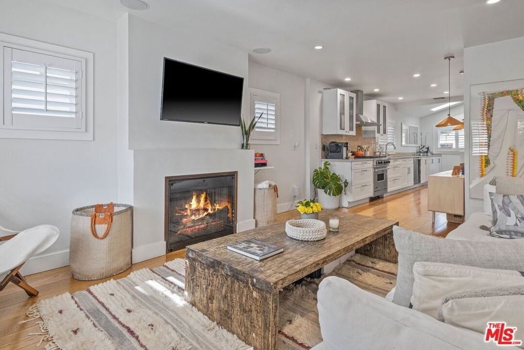 1605 Cabrillo Avenue - Photo 7