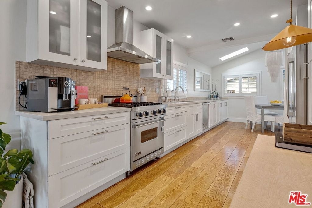 1605 Cabrillo Avenue - Photo 11