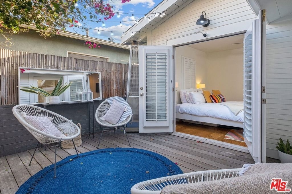 1605 Cabrillo Avenue - Photo 22