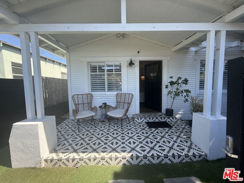 1605 Cabrillo Avenue - Photo 27