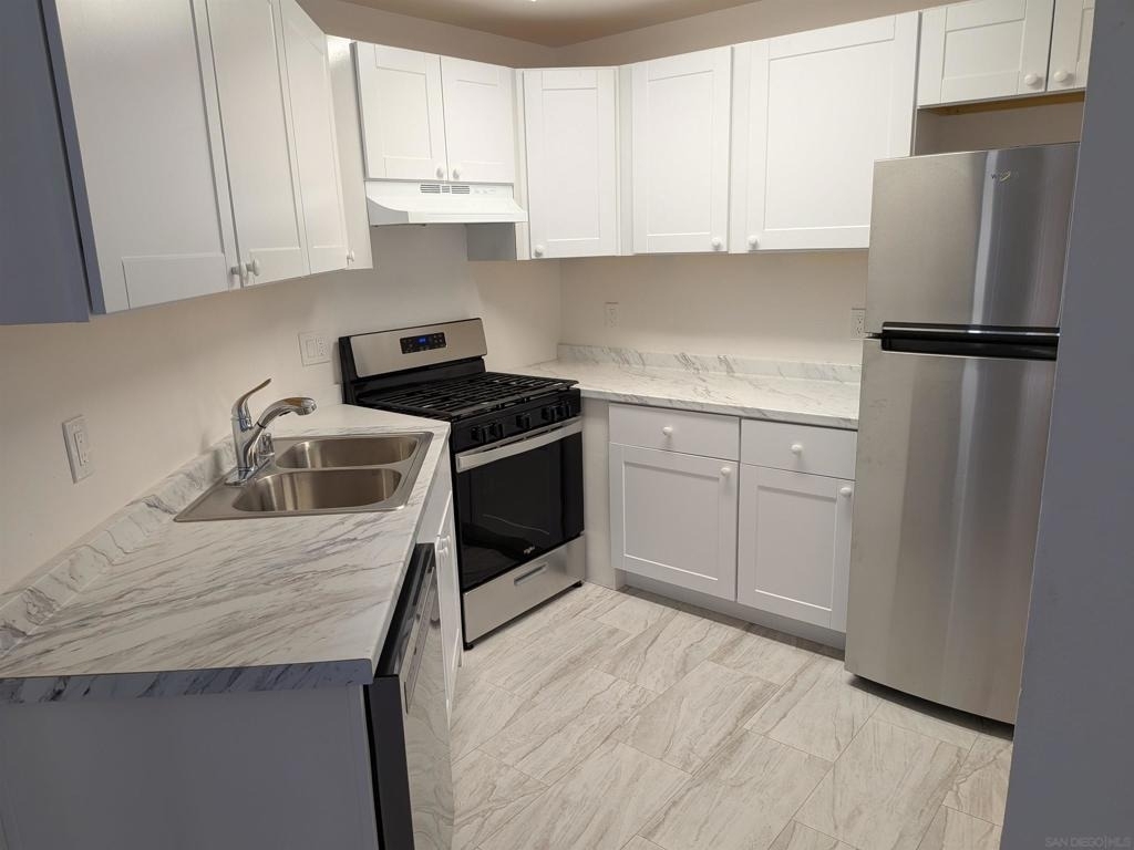 1932 West Dr. - Photo 0