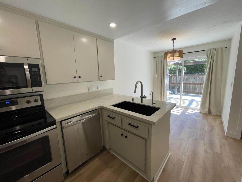9595 Easter Way - Photo 14
