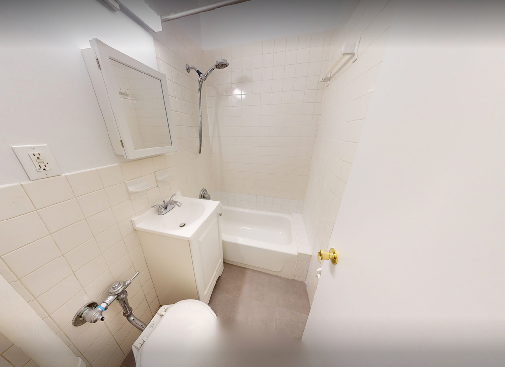318 East 89th Street - Photo 5