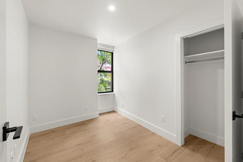 236 West 15th Street - Photo 8