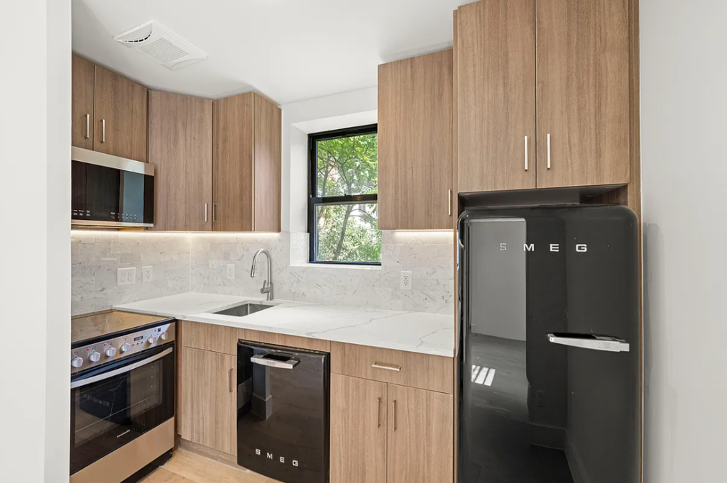 236 West 15th Street - Photo 1
