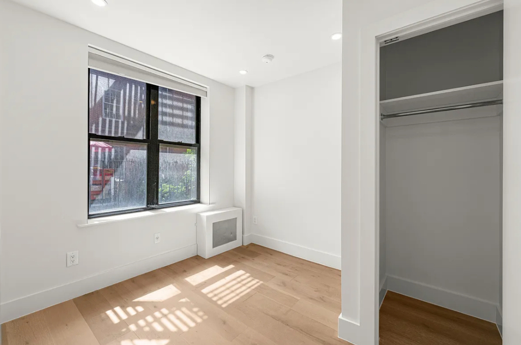 236 West 15th Street - Photo 7