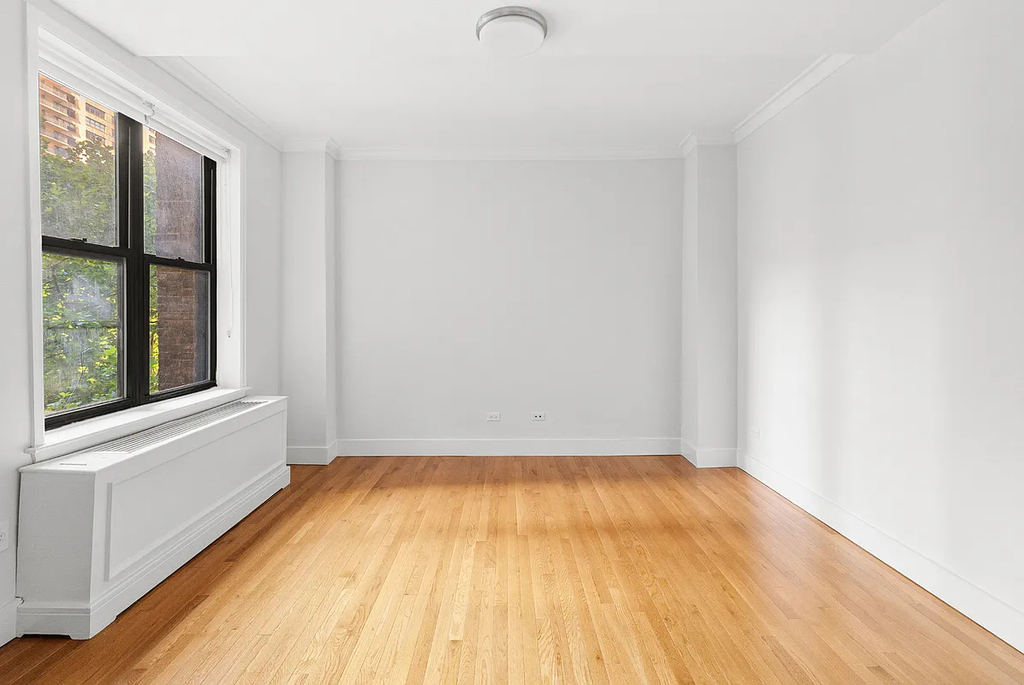 West 70th Street - Photo 0