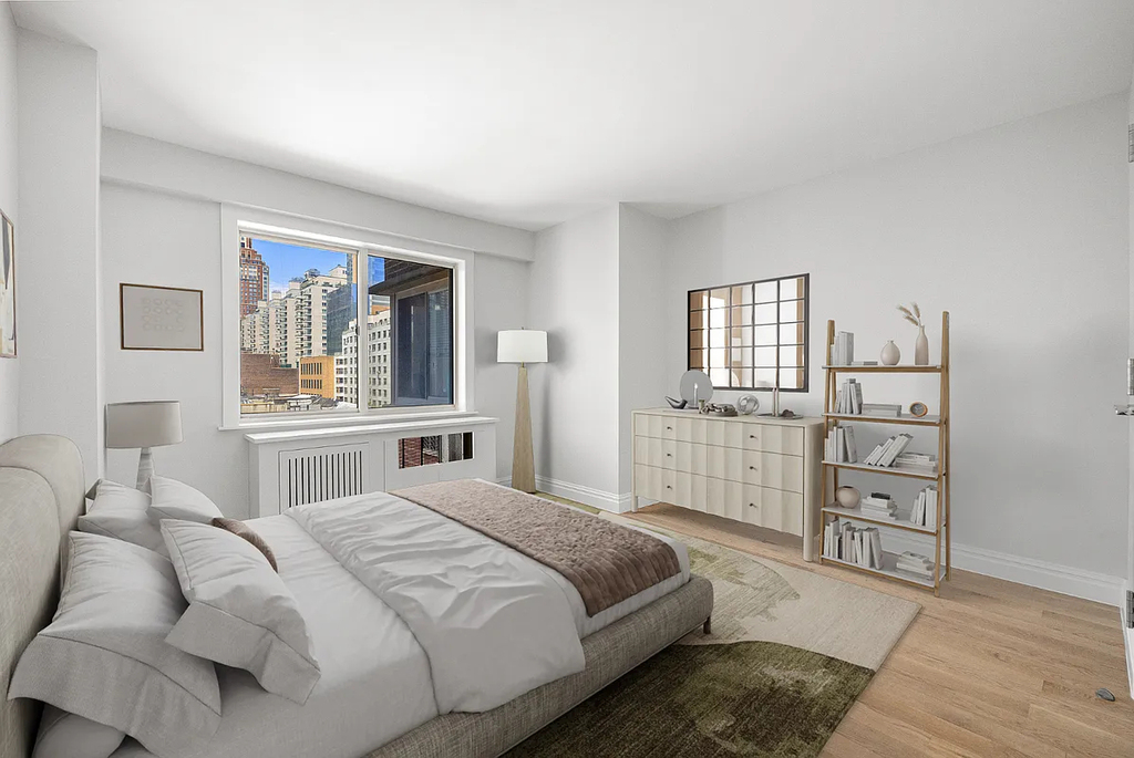 East 65th Street - Photo 1