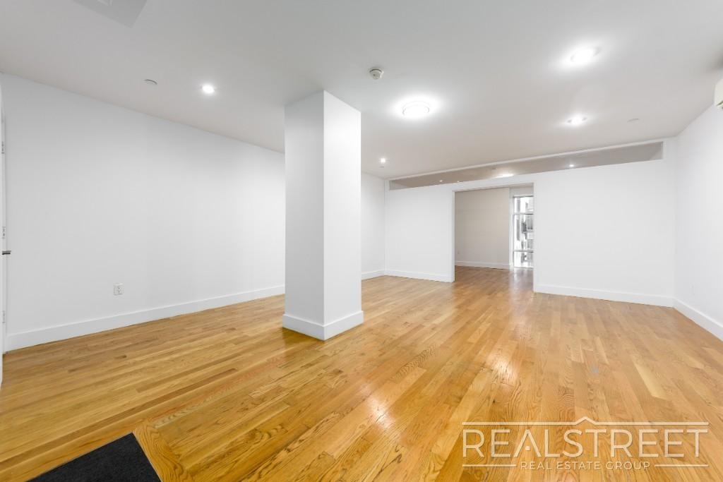 90-02 Queens Blvd - Photo 1