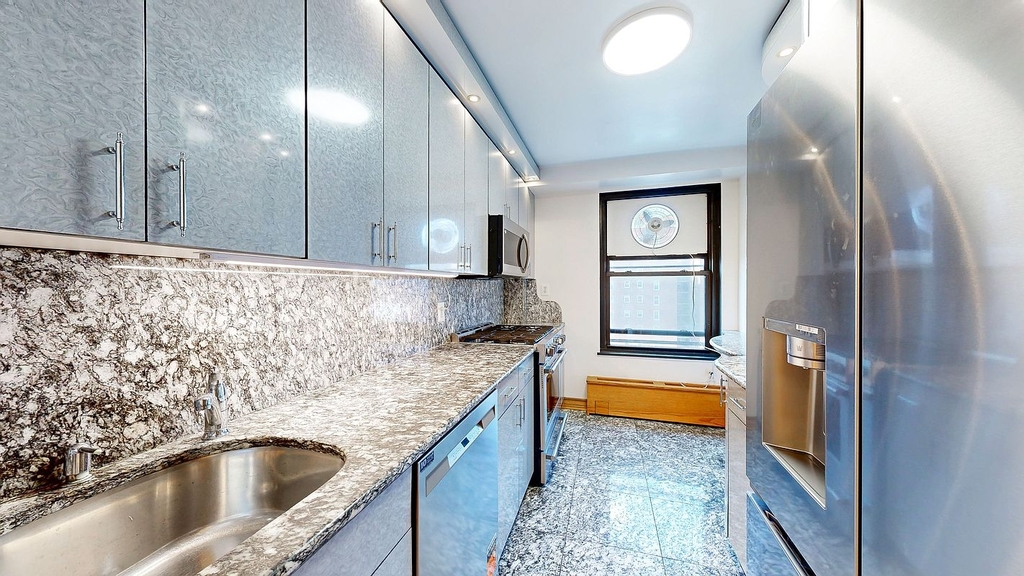 98th Street - Photo 13