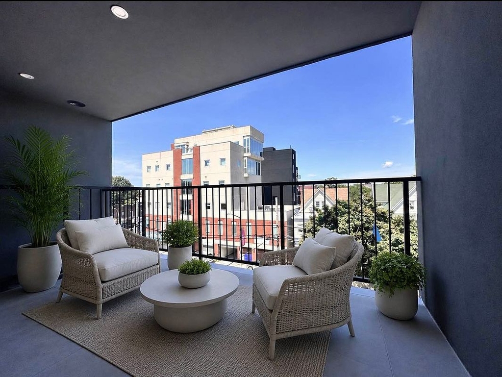 Farragut Road - Photo 2