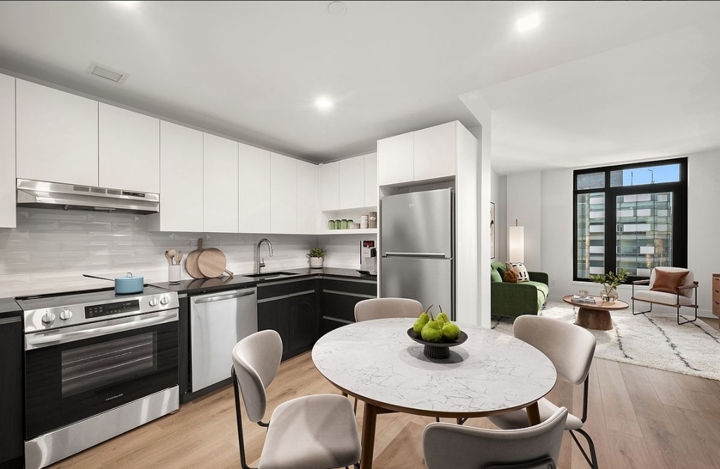 East 161st Street - Photo 3