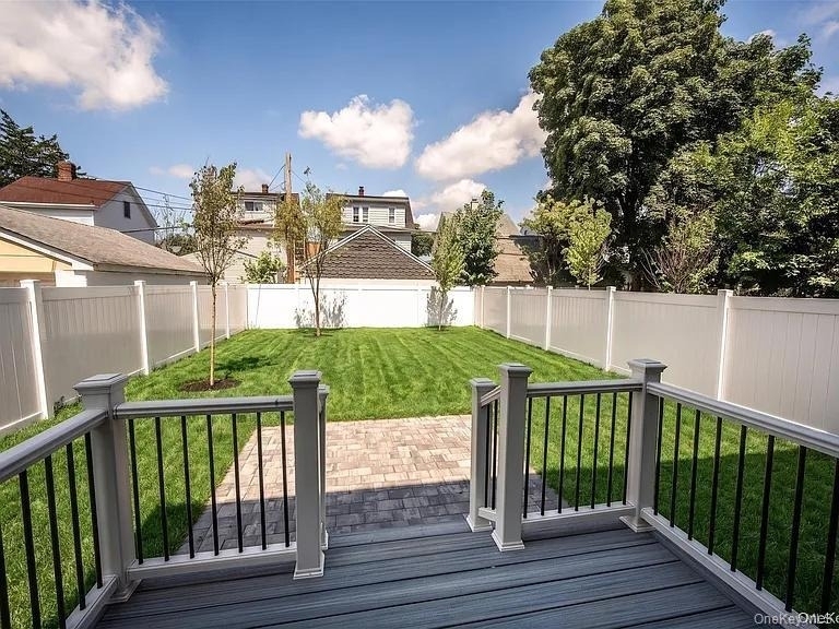 201 Elm Street - Photo 17
