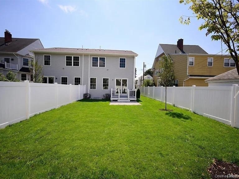 201 Elm Street - Photo 18