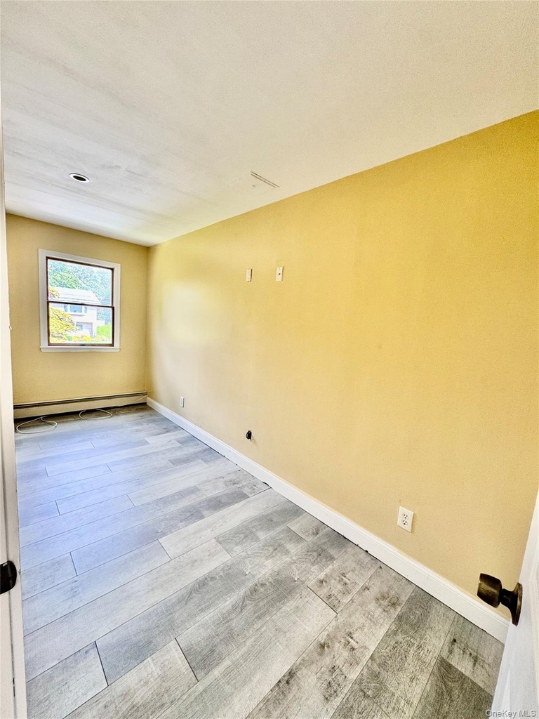 260 Oceanside Street - Photo 3