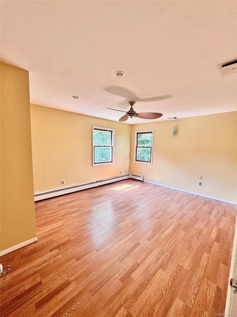260 Oceanside Street - Photo 4