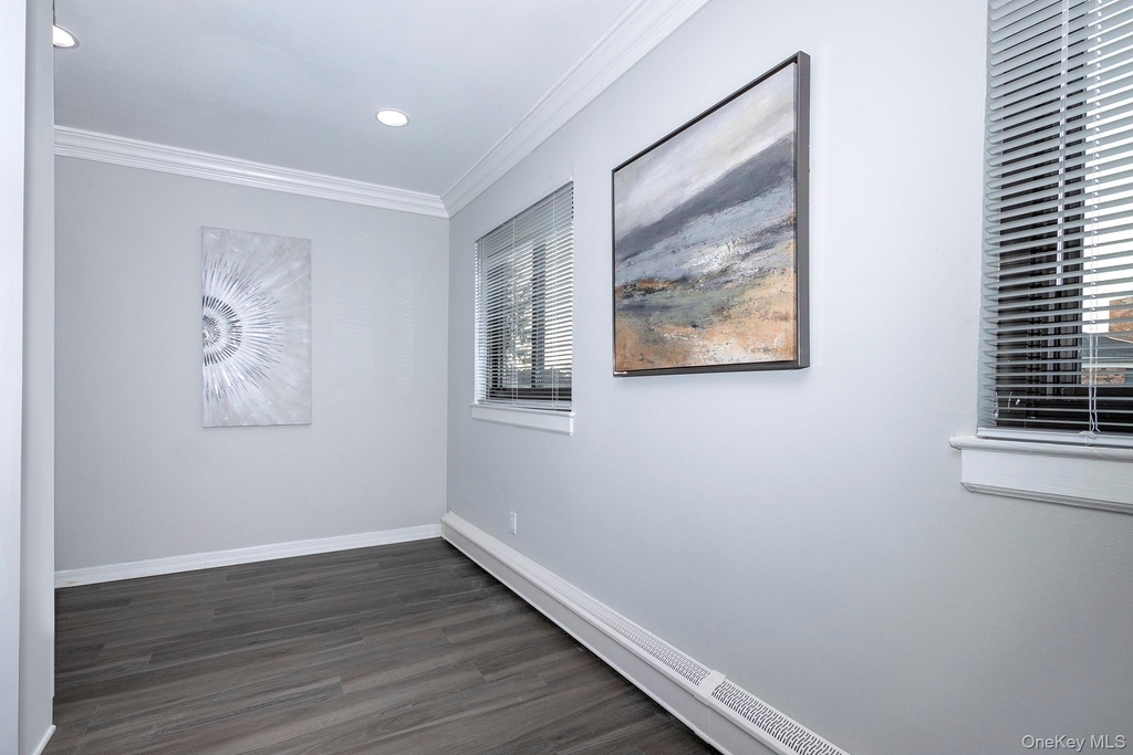 403 East Main Street - Photo 4